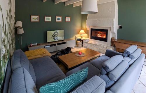 Cozy Home In Doulezon in Doulezon