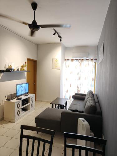 Rawang HoBudjet Homestay - image 6