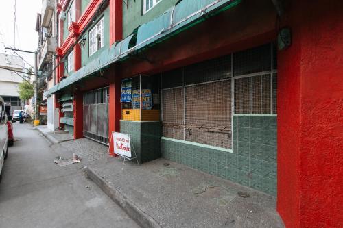 RedDoorz near Pasay Rotonda, Manila (photo 5)