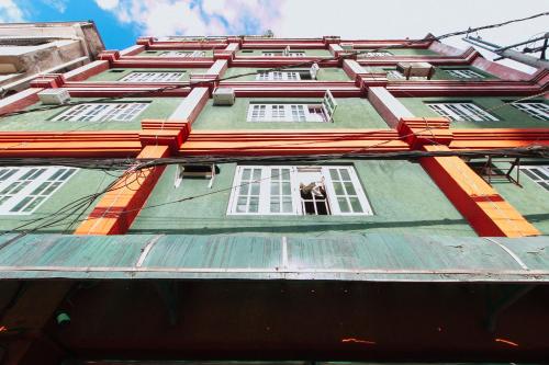RedDoorz near Pasay Rotonda, Manila (photo 3)