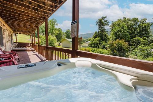 Pezsgőfürdő, Cove Mountain Rest home in Pigeon Forge Külváros