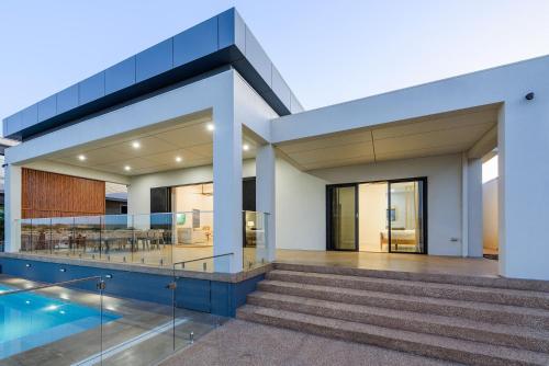 16 Corella Court