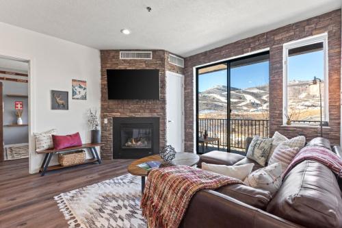 KBM Resorts Modern 2BR Across the St from Jordanelle Gondola and Reservoir MAS-3053 KBM Resorts Modern 2BR Across the St from Jordanelle Gondola and Reservoir MAS-3053