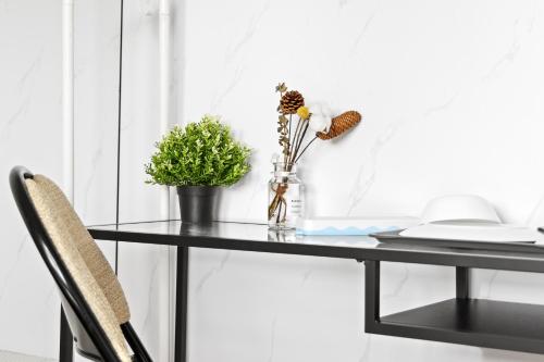 Single Room - Quaint Spot in Marayong - Centrally Located - Shared Bathroom