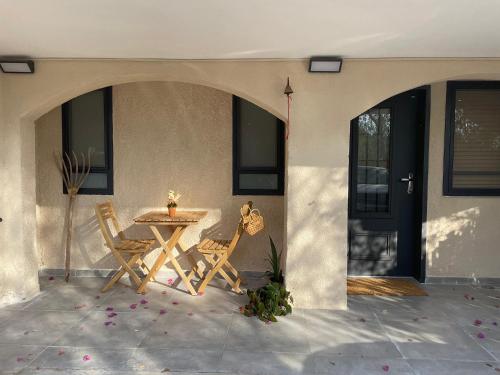 Exterior view, שרונה בנוף - יחידת אירוח in Harduf