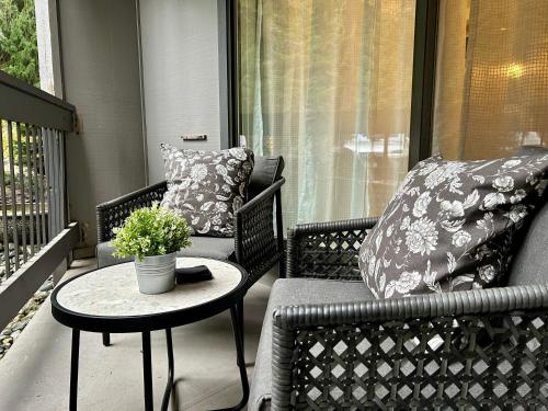 Cozy Whistler Highland Ski Nook in Whistler, Canada