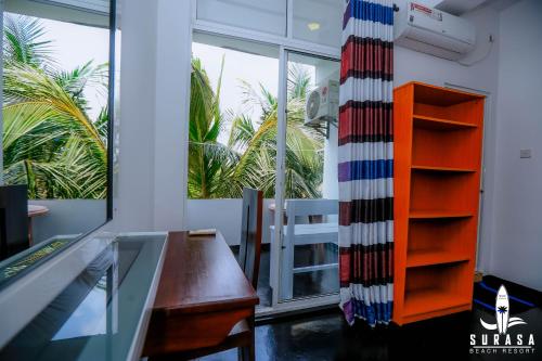 Deluxe Double Room with Balcony image 10