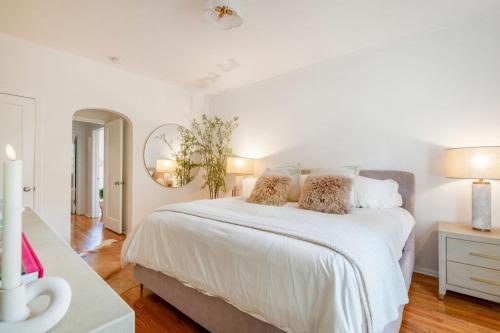 Luxurious Chic Chateau iconic Sunset Strip WeHo in Los Angeles, USA