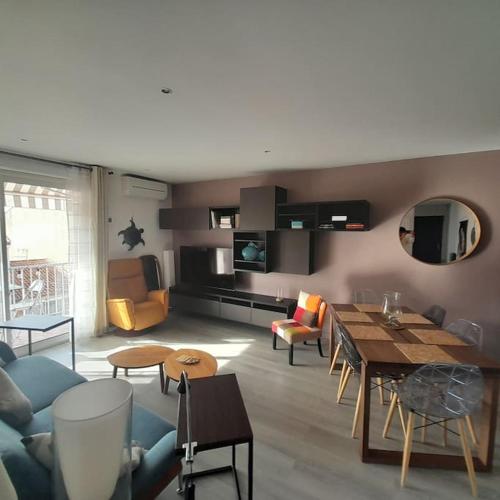 Petit Paradis Centre Sanary 3 chambres Parking Clims Wifi Terrasse