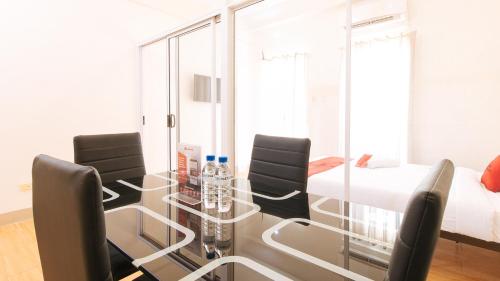 RedDoorz Plus at Alpina Heights Paranaque, Manila (fotografie 10)