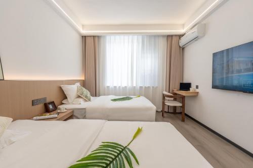 Superior Twin Room room in Lane Wisdom Garden Hotel - Lijiang Ancient City Zhongyi Market