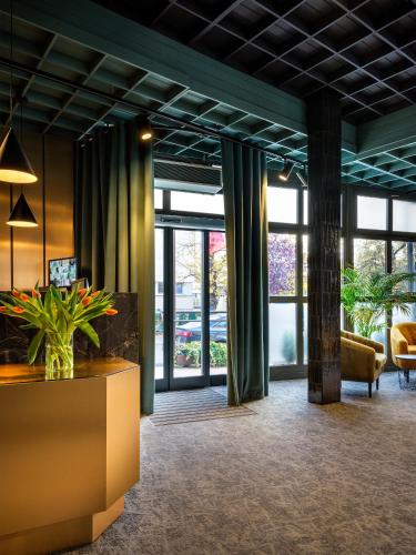 Hotel Batory - image 11