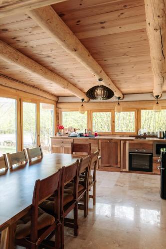 مطبخ, Cabana Pietrusa in Cavnic