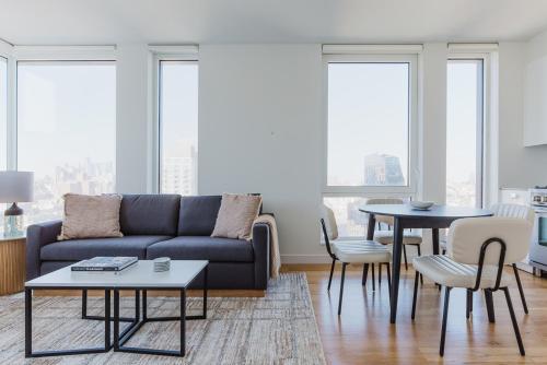 Blueground Lower East Side 2bd apartment NYC-1604 in New York, USA