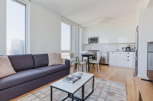 Blueground Lower East Side 2bd apartment NYC-1604 in New York, USA