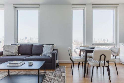 Blueground Lower East Side 2bd apartment NYC-1605 in New York, USA