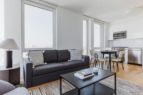Blueground Lower East Side 2bd apartment NYC-1605 in New York, USA