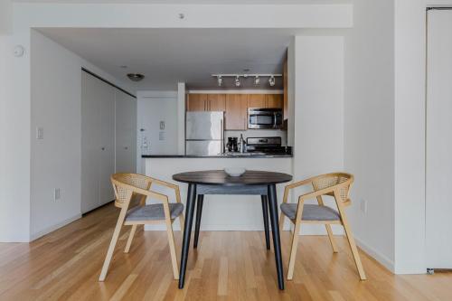 Blueground Long Island City 2bd apartment NYC-1614 in New York, USA