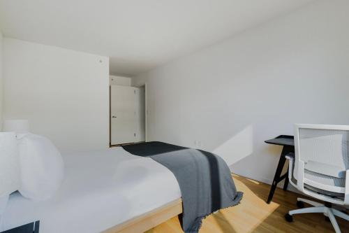 Blueground Long Island City 2bd apartment NYC-1614 in New York, USA