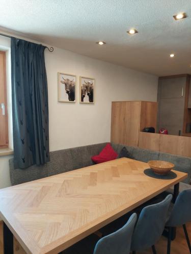 Ferienwohnung Tramunt im Hotel Casada in Galtur City Center