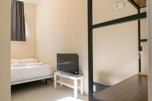 HOMEABOUT SMART ROOMS Tetuán - SIN RECEPCIÓN Room Type - One-Bedroom Apartment
