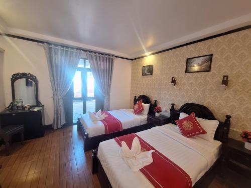 Superior Twin Room image 8