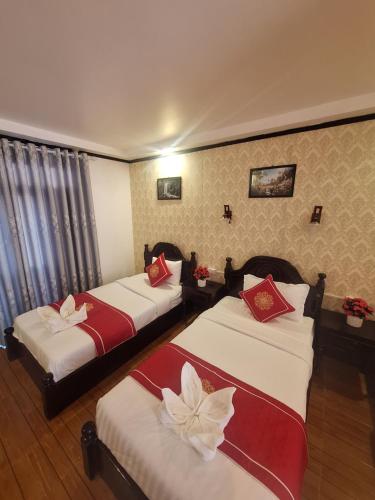 Superior Twin Room image 6