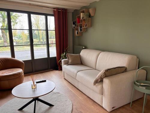 Châteaux de la Loire - Près de Tours - Cottage EAU CALME en Bord de Lac (Chateaux de la Loire - Pres de Tours - Cottage EAU CALME en Bord de Lac) in 聖阿韋坦