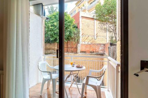 Two-Bedroom Apartment (4 Adults) - Top Floor without Lift image 4