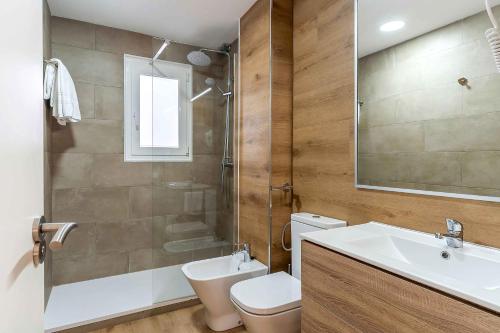 Two-Bedroom Apartment (4 Adults) - Top Floor without Lift image 10