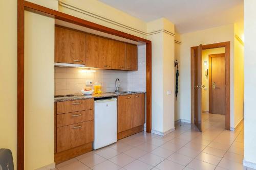 One-Bedroom Apartment with Terrace (2 Adults) image 10