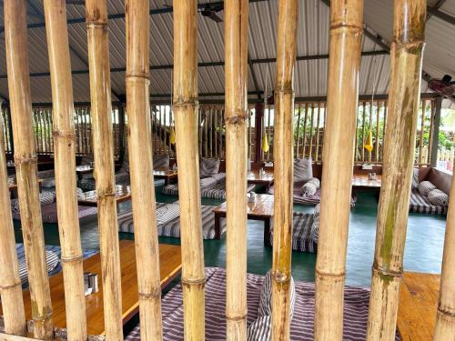 مطعم, Hampi Village Jungle Resort in هامبي