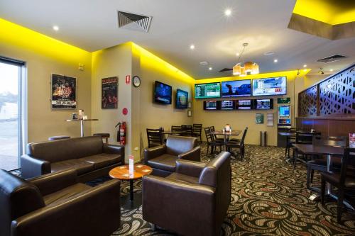 Pub/Lounge, Nightcap at Gateway Hotel in Észak-Geelong