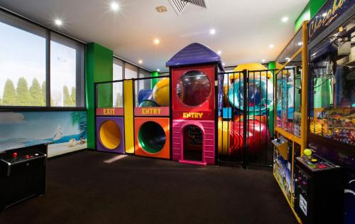 Játszótér, Nightcap at Gateway Hotel in Észak-Geelong