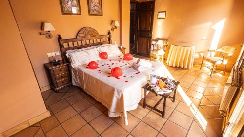 Hotel La Casa Grande del Burgo - Tap to explore photos