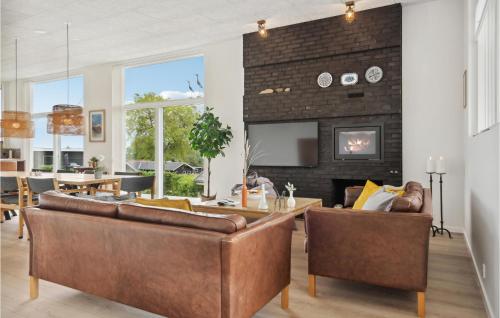  Nice Home In Børkop With Jacuzzi in Børkop