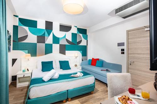 room detail thumbnail 2