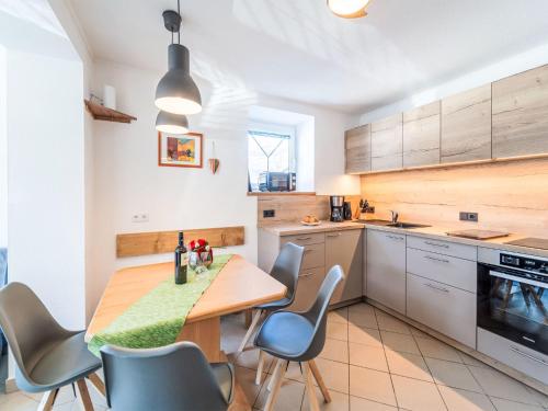 Apartment Evi by Interhome in Hollersbach im Pinzgau, Österreich