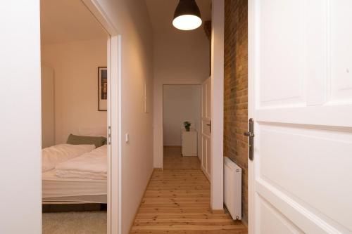 STAYWELL - Apartment am Schloss Bellevue für bis zu 12 Personen