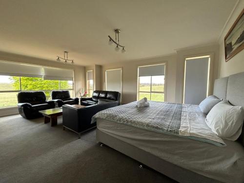 Country Paradise Estate in Hall