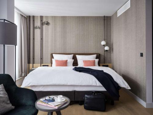 1 queen bed
