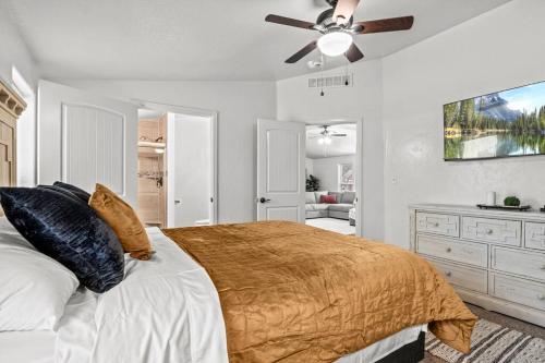Upscale Retreat near vibrant downtown in Pueblo, USA