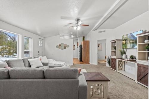 Upscale Retreat near vibrant downtown in 巴克斯特