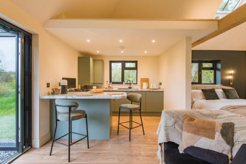 Фасада на хотела, The Garden Room by Bloom Stays in Beckley