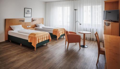 2 twin beds