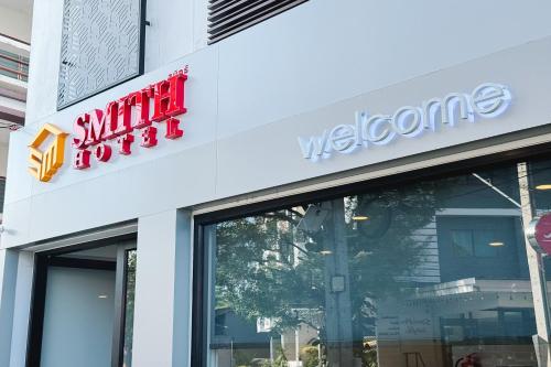 Smith Hotel