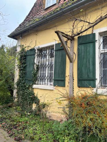 Viesnīcas āriene, Gutsherren Wohnung in Unterschwaningen