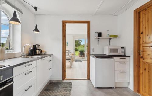 Cuina, One-Bedroom Holiday Home In Hadsund in Hadsund