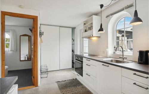 Cuina, One-Bedroom Holiday Home In Hadsund in Hadsund