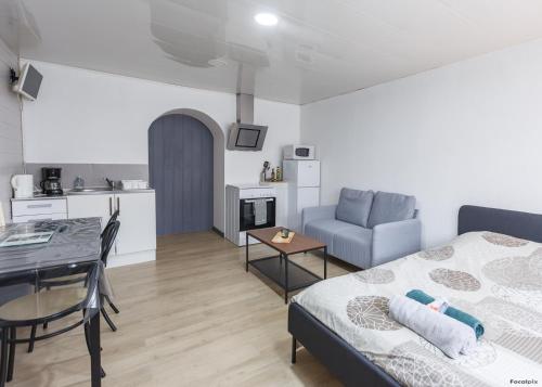 virtuve, LE COCON - T1 - 26 m2 in Lhommaizé